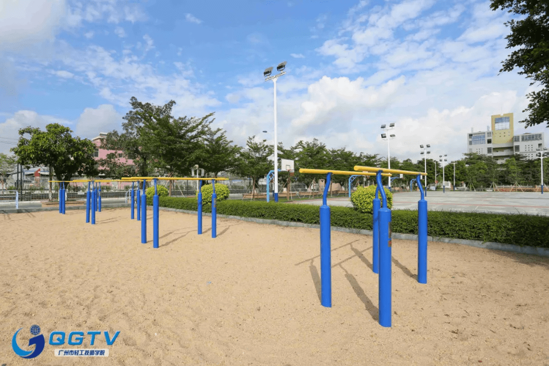 包含广州队训练开放日，赛后扳平良机引欢呼，法国杯在即，赛季目标并未改变的词条-优德娱乐平台